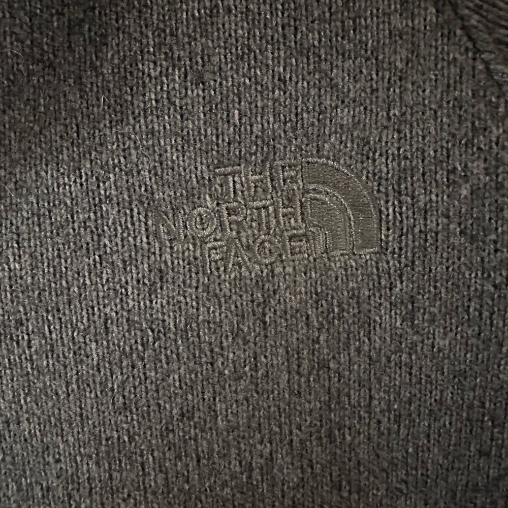 The North Face gray zip up sweater - Picture 4 of 10
